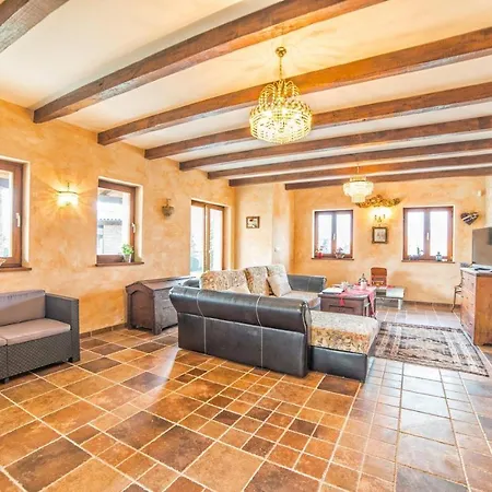 Rustica Delia Villa *